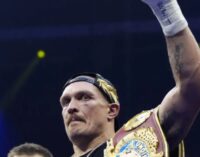 Усик защитил титулы WBO, WBA и WBC и сделал заявление. ВИДЕО