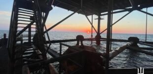 Газовая вышка стала западней: военная «элита» РФ ликвидирована с моря и воздуха. ВИДЕО