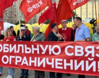 Россия блокирует звонки в мессенджерах, но на пикеты решаются единицы