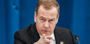 Медведев пригрозил Трампу ядерным ответом в случае поставки Украине «Томагавков»