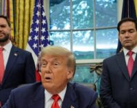 Кто заставил Трампа внезапно пересмотреть отношение к России: у Bloomberg  есть ответ