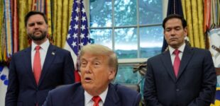 Кто заставил Трампа внезапно пересмотреть отношение к России: у Bloomberg  есть ответ