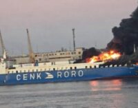 Россия нанесла удар по портам Одесской области: турецкое судно до сих пор тушат. ВИДЕО