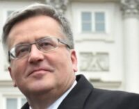 Украину фактически склоняют к капитуляции, 2026 год станет решающим, — экс-президент Польши