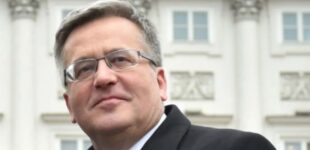 Украину фактически склоняют к капитуляции, 2026 год станет решающим, — экс-президент Польши