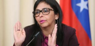 В Венесуэле назначили и.о. президента. ВИДЕО