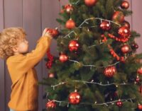 Астрологи назвали лучшие даты для уборки новогодней елки
