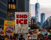 Массовые протесты против иммиграционной политики Трампа прокатились по США