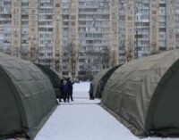 После российской атаки в Киеве 500 домов остаются без отопления