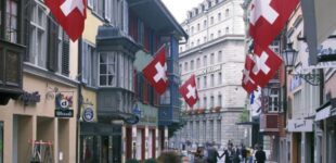 Швейцария вспомнила о нейтралитете и заблокировала авиацию США