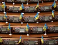 Депутатский бунт: в Раде ответили Зеленскому на угрозы отправить «уставших» нардепов на фронт