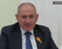 Пашинян прилетел к Путину и знатно потроллил «вопросом демократии». ВИДЕО