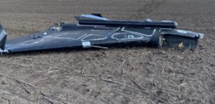 «Пока мы не знаем причины»: Флеш предупредил, что нельзя подходить к сбитым дронам даже через несколько часов