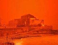 Песчаная буря окрасила Анталию в оранжевый цвет: сюрреалистические кадры с курорта. ФОТО