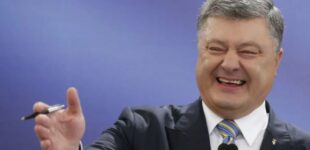 Порошенко использует суды и войну для собственного пиара, — волонтёрка