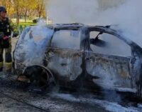 В Херсоне вражеский дрон попал в легковой автомобиль: есть пострадавшие