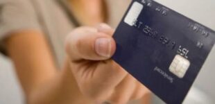 Блокировка карт в банке: Пенсионный фонд назвал причины и способы избежать этого