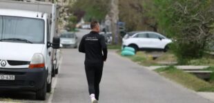 Пропавший после выборов Сийярто нашелся: СМИ застали его  за необычным занятием