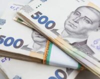 Украинцы могут получить почти 11 тысяч гривен помощи: кому выплатят деньги и на каких условиях