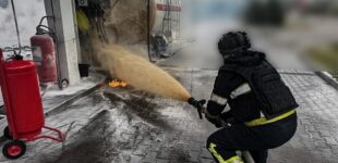 В Херсоне российский дрон атаковал АЗС: возник пожар. ФОТО