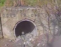Без шансов на спасение: украинский дрон выжег оккупантов в трубе. ВИДЕО