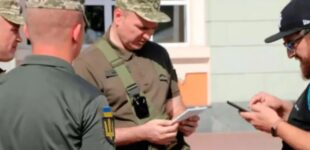 Мобилизация в Украине: могут ли военные ТЦК использовать электрошокеры
