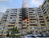 В Белгороде дрон ударил в многоквартирный дом