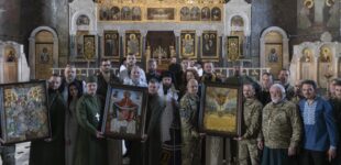 В Киево-Печерской лавре освятили военные иконы для армейских корпусов и бригад