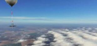 Неуязвимы для РЭБ и навигации: украинские аэростаты увеличивают дальность ударов БПЛА вглубь России. ВИДЕО