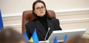 Зарплата начнет расти быстрее, чем цены: прогноз Кабмина, сколько очень скоро будут зарабатывать украинцы