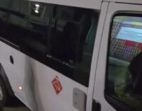 В России силовики устраивают облавы на мужчин с долгами и судимостями и силой заставляют их подписывать контракты