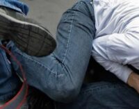 В Черкасской области трое подростков изводили 17-летнего парня в гараже