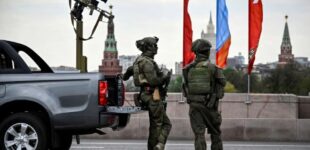На Москву снова летят дроны: россияне фиксируют массовый налет в области. ВИДЕО