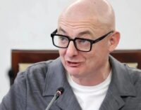 Орденопад продолжается: польский политик демонстративно вернул две госнаграды Украины