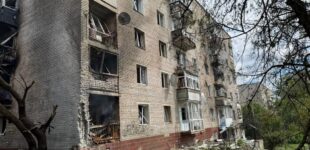 Дроны нанесли удар по жилому многоэтажному дому в Изюме: ужасающие последствия. ФОТО