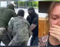 В Киеве мужчину на глазах у жены силой затащили в бус через окно — теперь у него отказали ноги. ВИДЕО