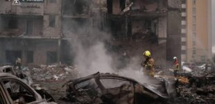 Ракетный обстрел Киева: более 20 пострадавших, многочисленные пожары, попадание в многоэтажное здание