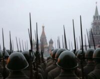 В кулуарных торгах Москва нагло требует отдать ей еще Харьковщину и Сумщину, – Bloomberg