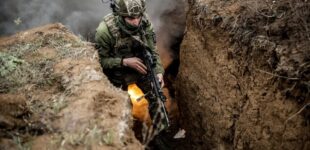 Потери противника за сутки: 1560 военнослужащих, бронетехника и НРК
