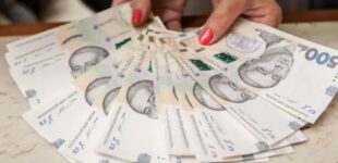 Объявлен новый размер зарплат в Украине: сколько будут платить