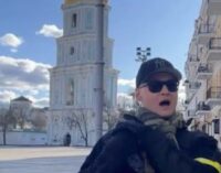 Лидер группы Бумбокс Хлывнюк жестко высказался о «почетных артистах» и заявил о готовности отказаться от звания заслуженного