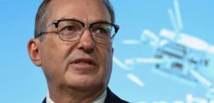 Дрон со взрывчаткой возле украинского самолета — Германия назвала виновного и объявила о санкциях